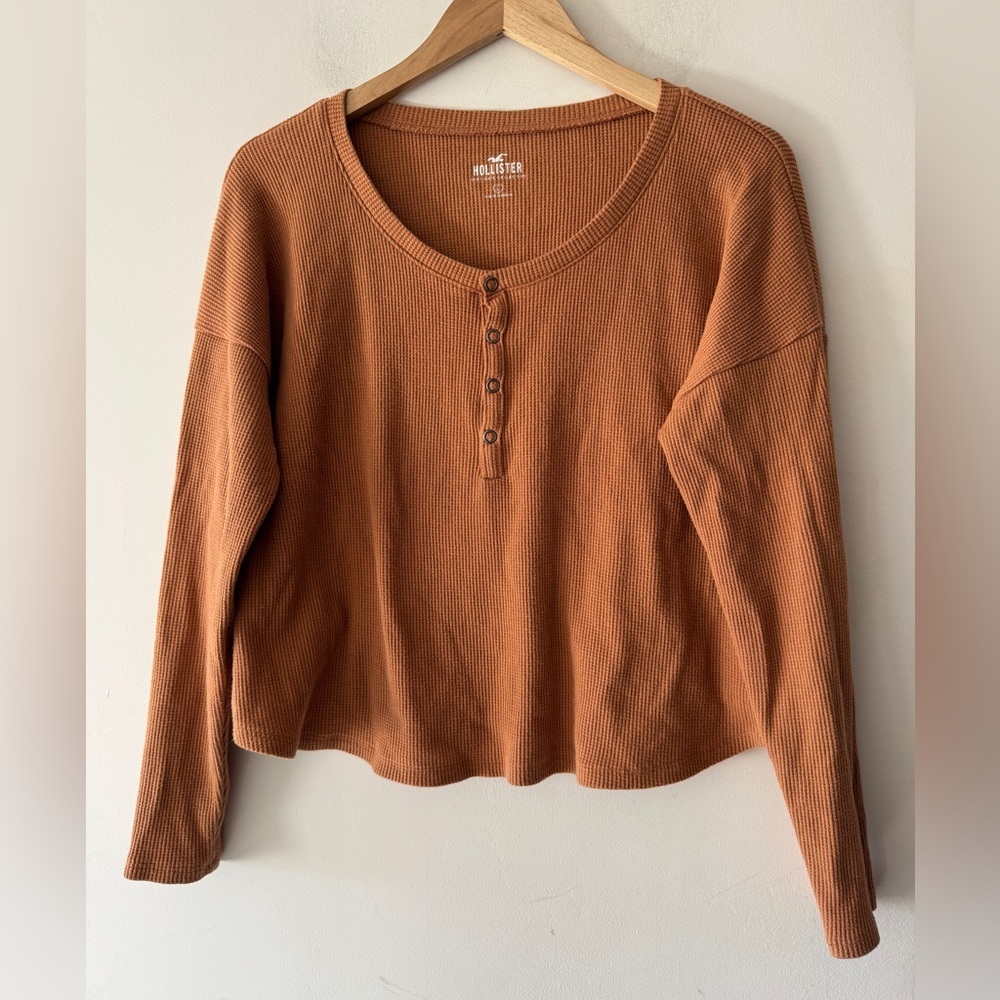 Hollister Brown Terracotta Waffle‎ Knit Henley Long Sleeve Top